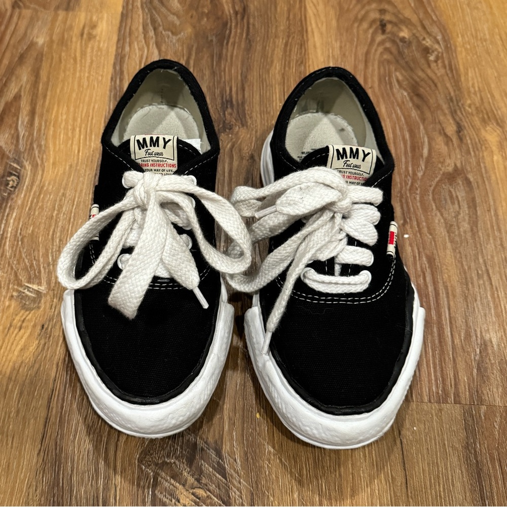 Maison Mihara Yasuhiro Baker Low size 37 (7women) (5.5men) worn 4X